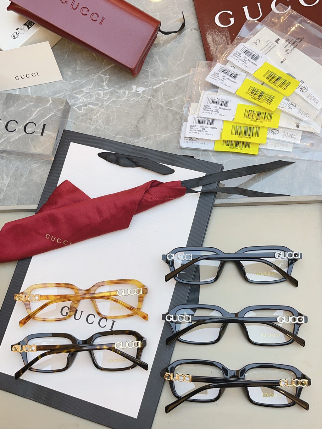 Gucci GG2152S Fashion Black Lens Sunglasses for Men & Women - 431367 - detail image 8