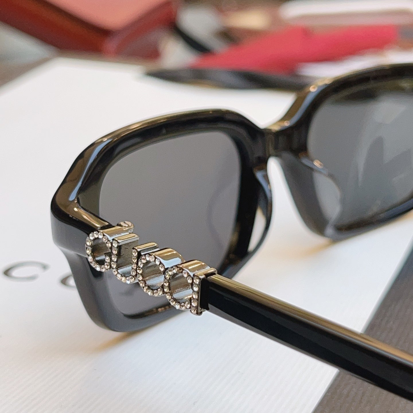 Gucci GG2152S Fashion Black Lens Sunglasses for Men & Women - 431368 - detail image 8