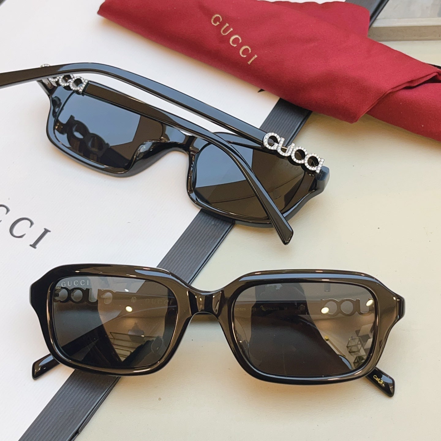 Gucci GG2152S Fashion Black Lens Sunglasses for Men & Women - 431368