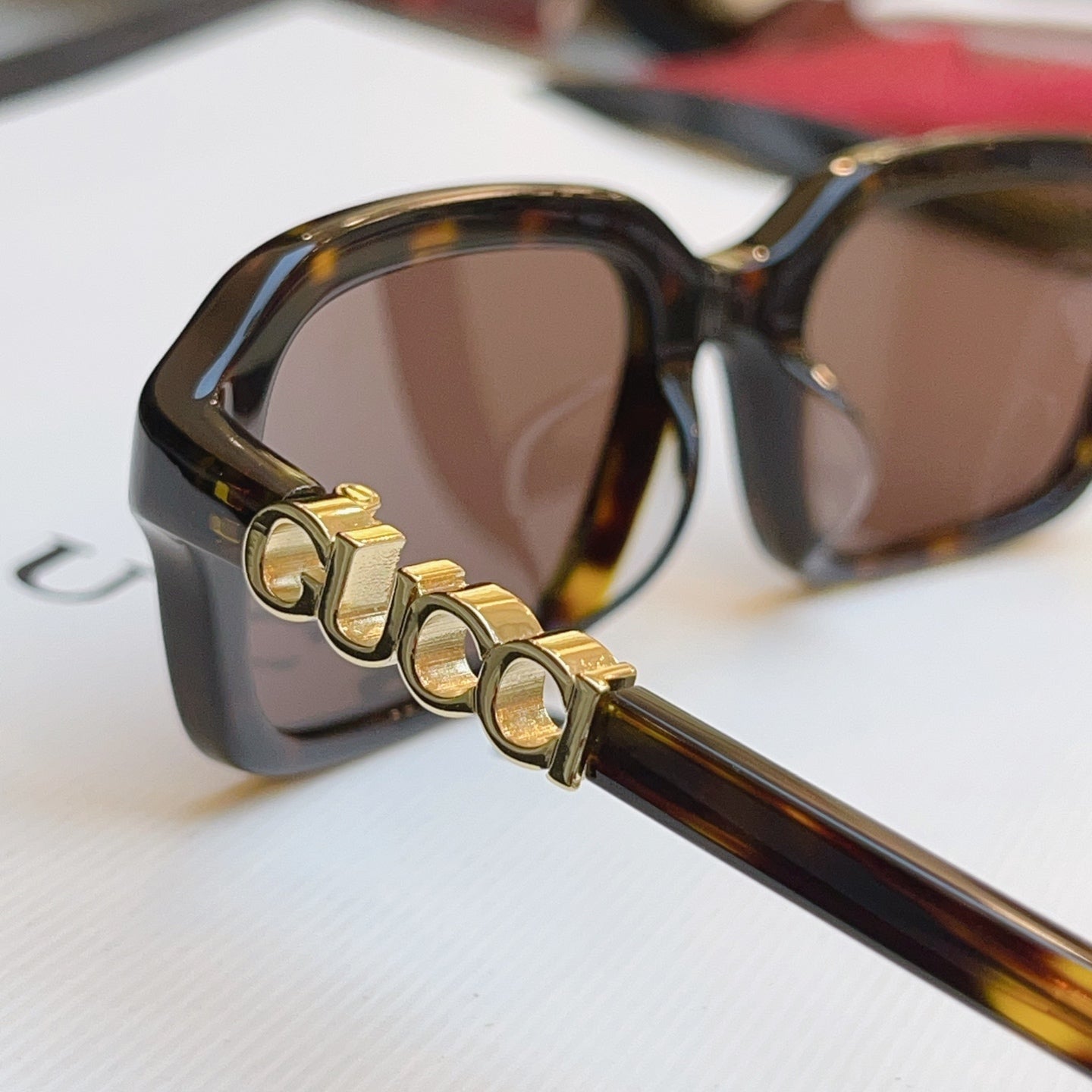 Gucci GG2152S Fashion Black Lens Sunglasses for Men & Women - detail image 8