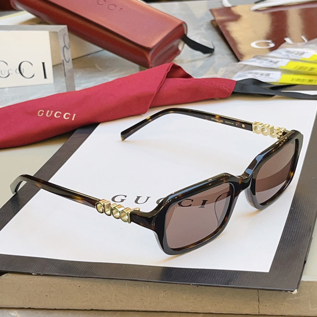 Gucci GG2152S Fashion Black Lens Sunglasses for Men & Women - detail image 4