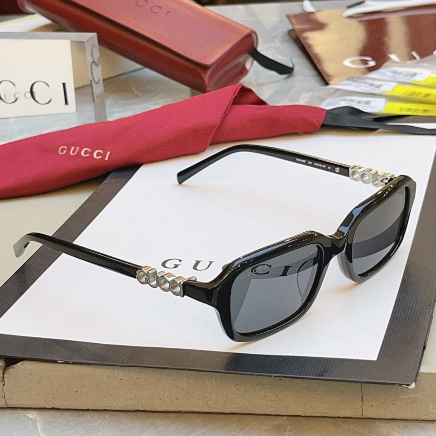 Gucci GG2152S Fashion Black Lens Sunglasses for Men & Women
