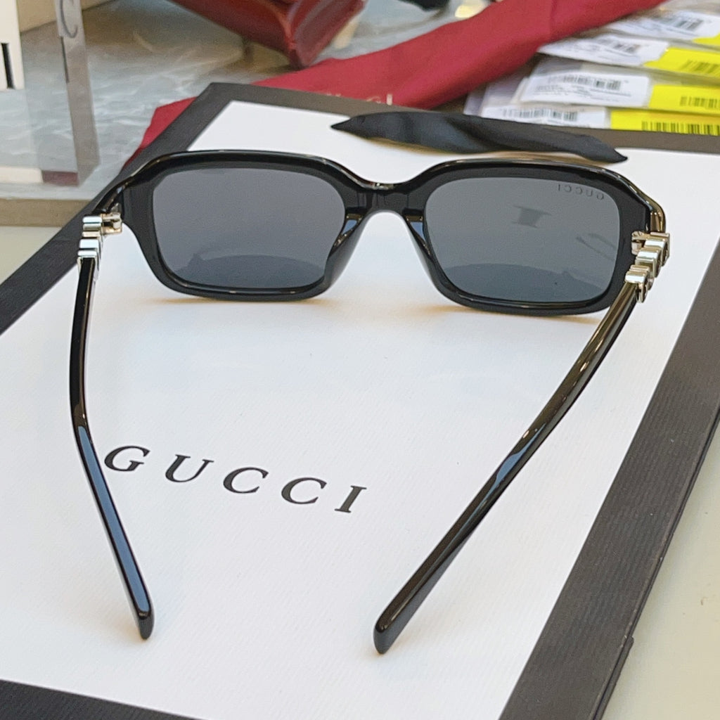 Gucci GG2152S Fashion Gray Lens Sunglasses for Men & Women - detail image 6
