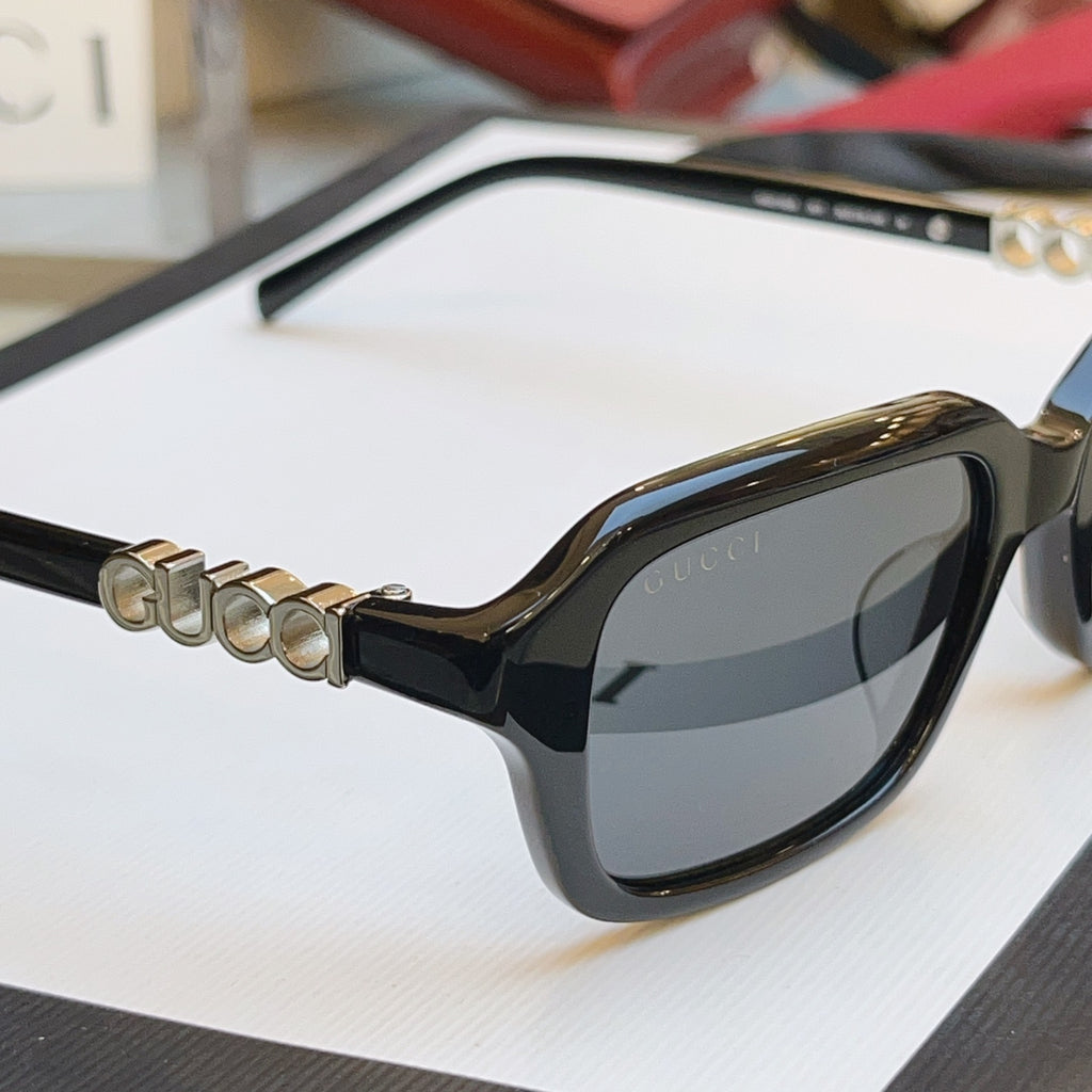 Gucci GG2152S Fashion Gray Lens Sunglasses for Men & Women - detail image 4