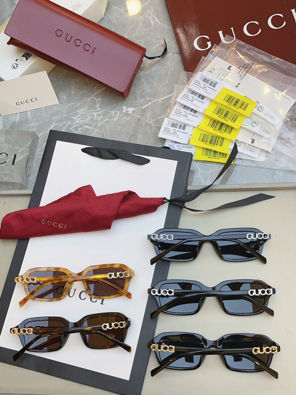 Gucci GG2152S Fashion Gray Lens Sunglasses for Men & Women - detail image 8