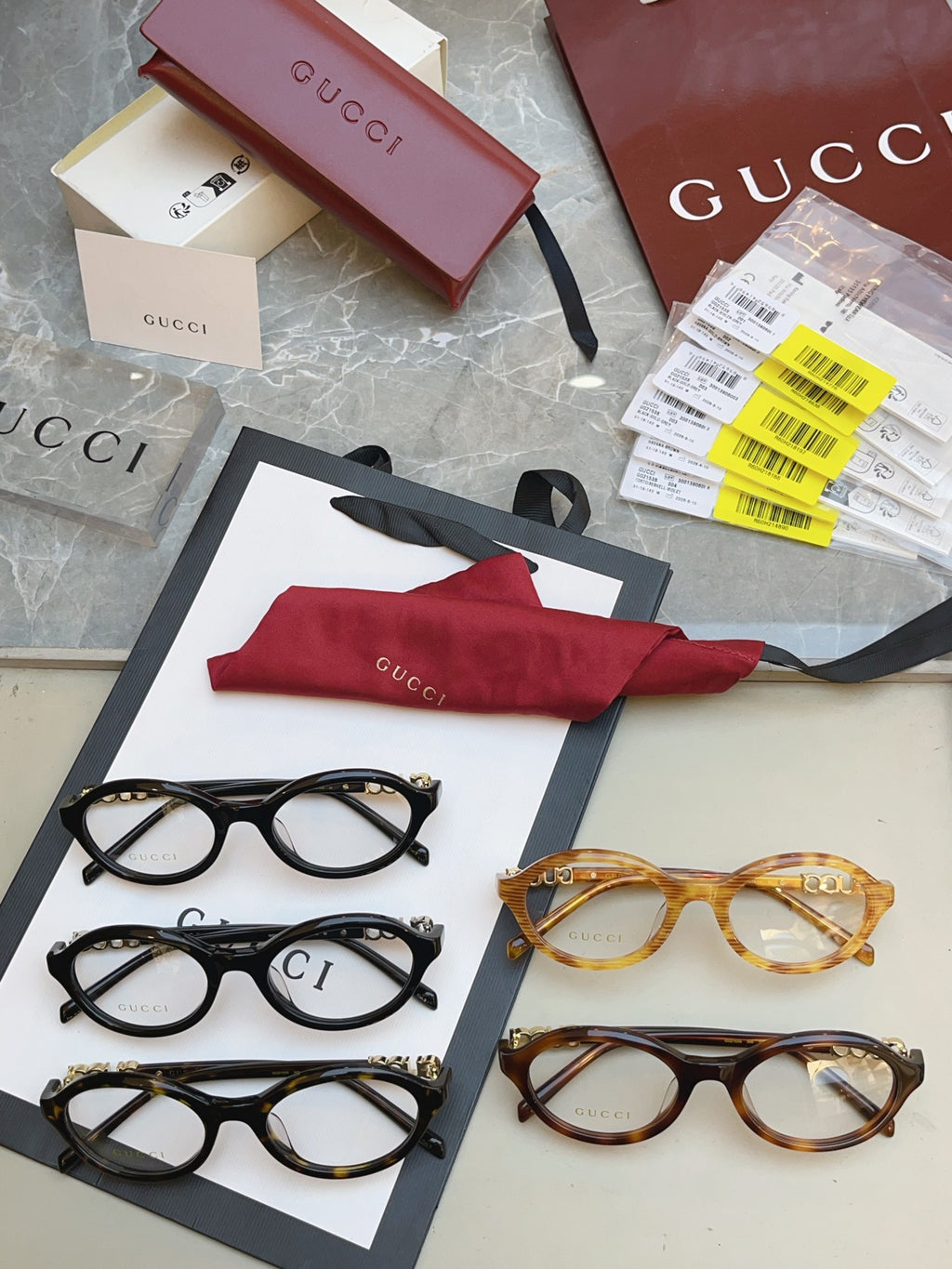 Gucci GG2153S Fashion Black Lens Sunglasses for Men & Women - 431484 - detail image 9