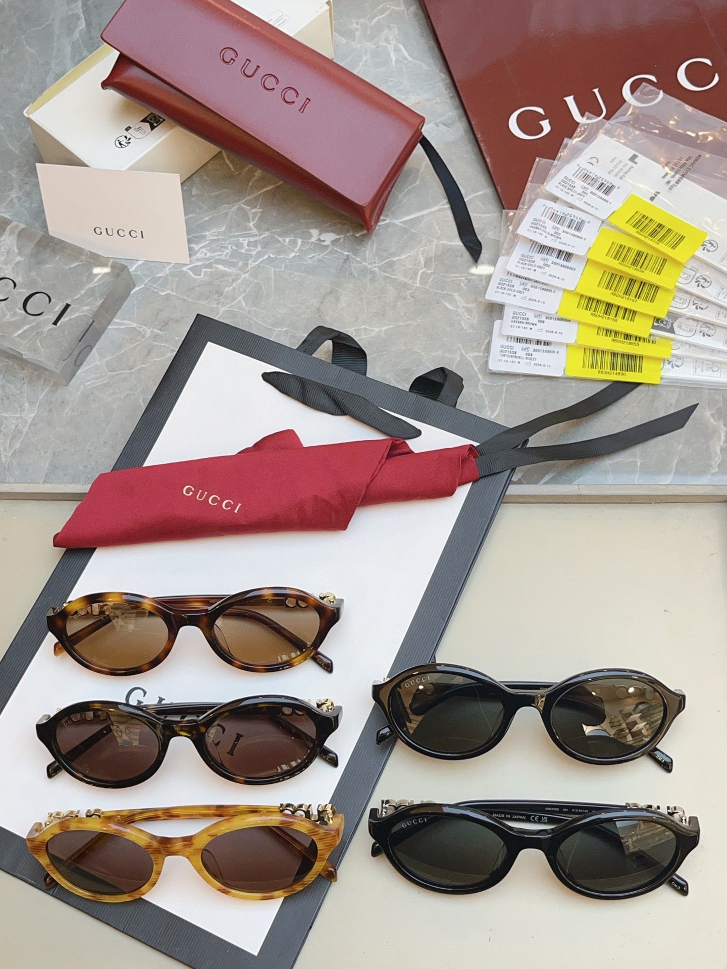 Gucci GG2153S Fashion Black Lens Sunglasses for Men & Women - detail image 9