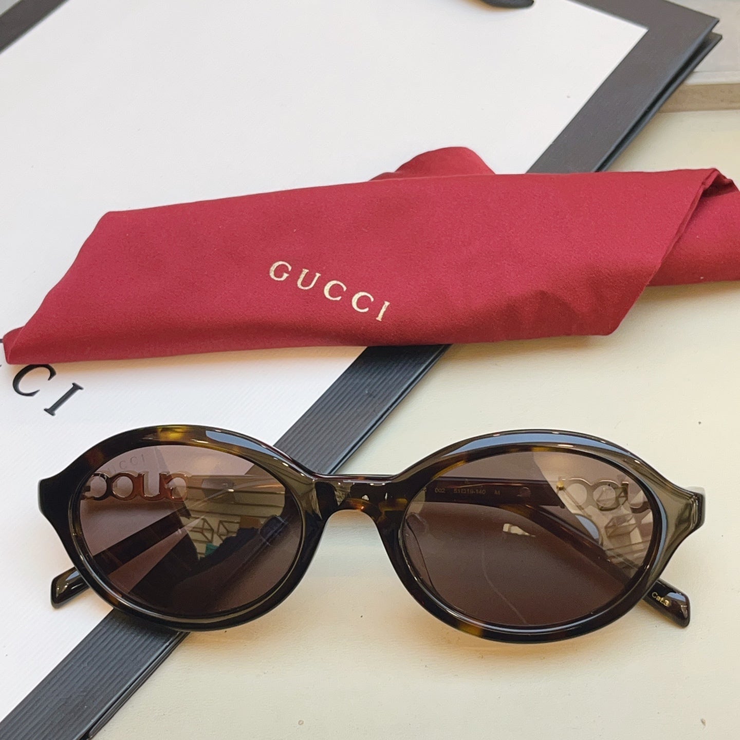 Gucci GG2153S Fashion Black Lens Sunglasses for Men & Women - 431485 - detail image 4