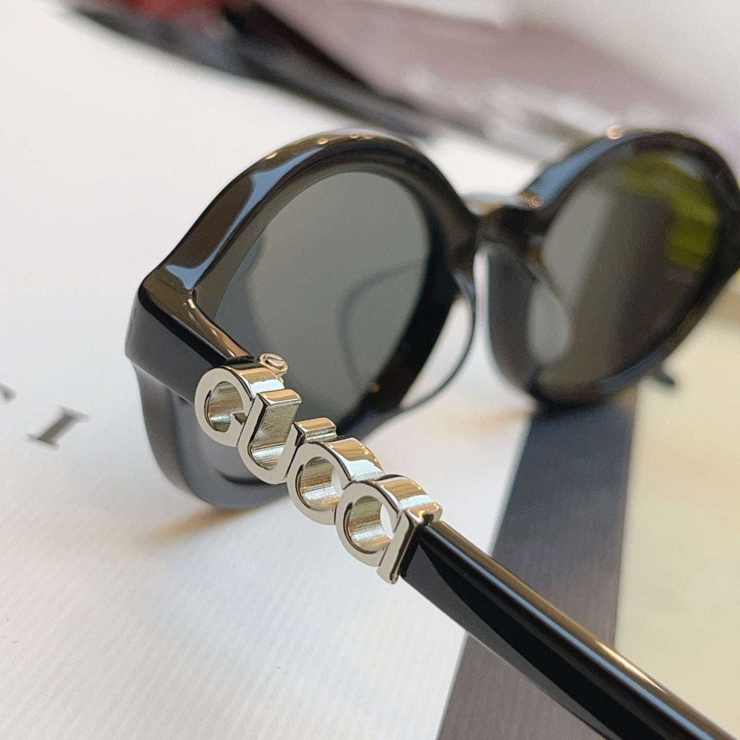 Gucci GG2153S Fashion Black Lens Sunglasses for Men & Women - 431485 - detail image 8
