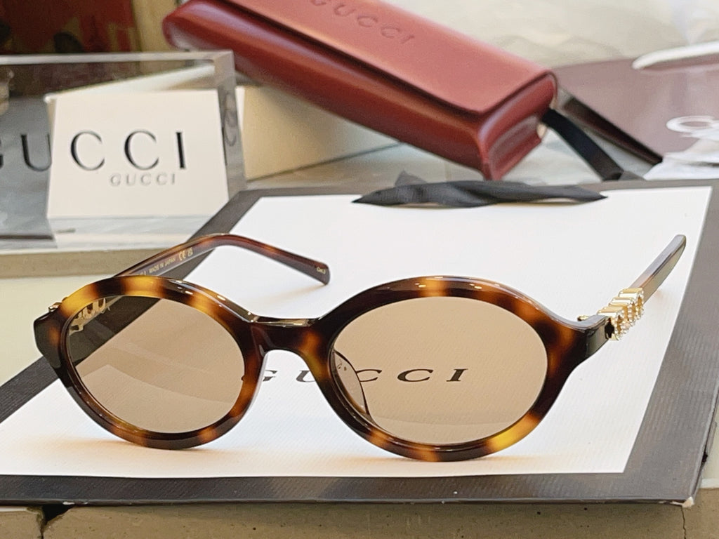 Gucci GG2153S Fashion Gold Lens Sunglasses for Men & Women