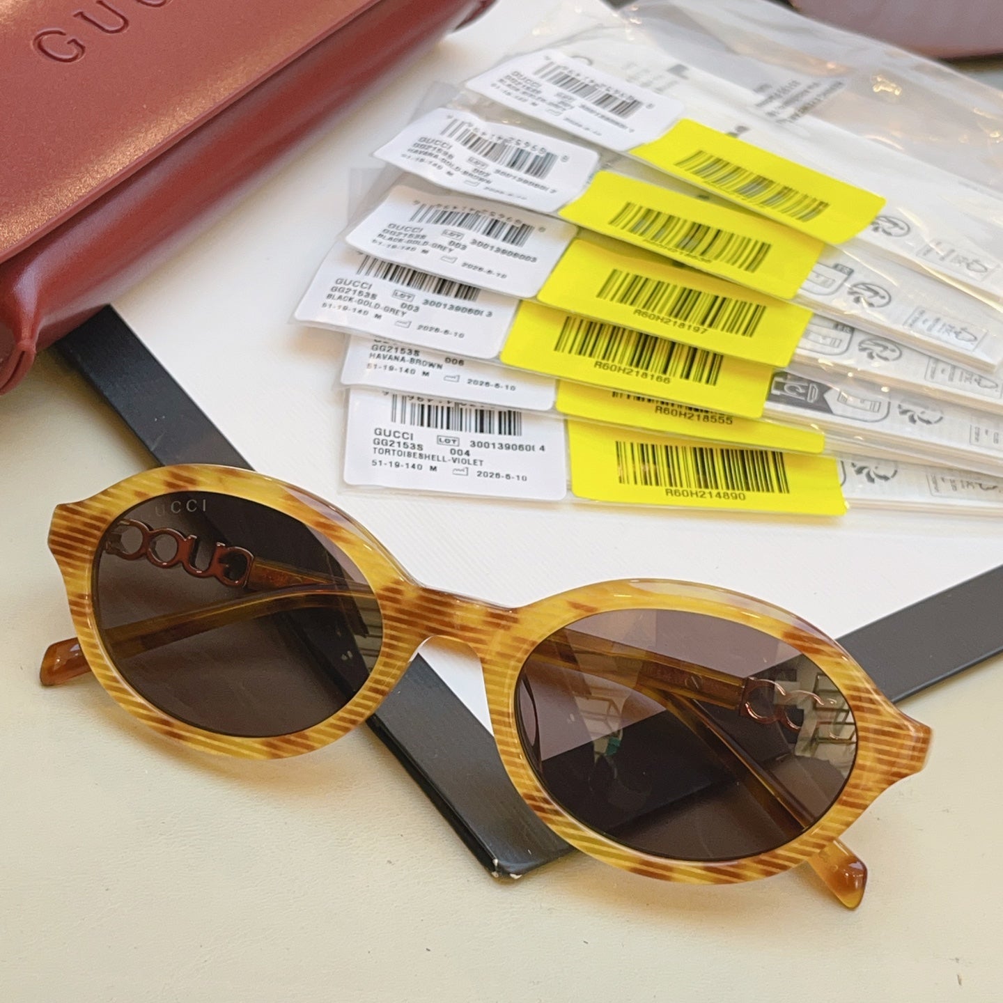 Gucci GG2153S Fashion Black Lens Sunglasses for Men & Women - 431487 - detail image 3