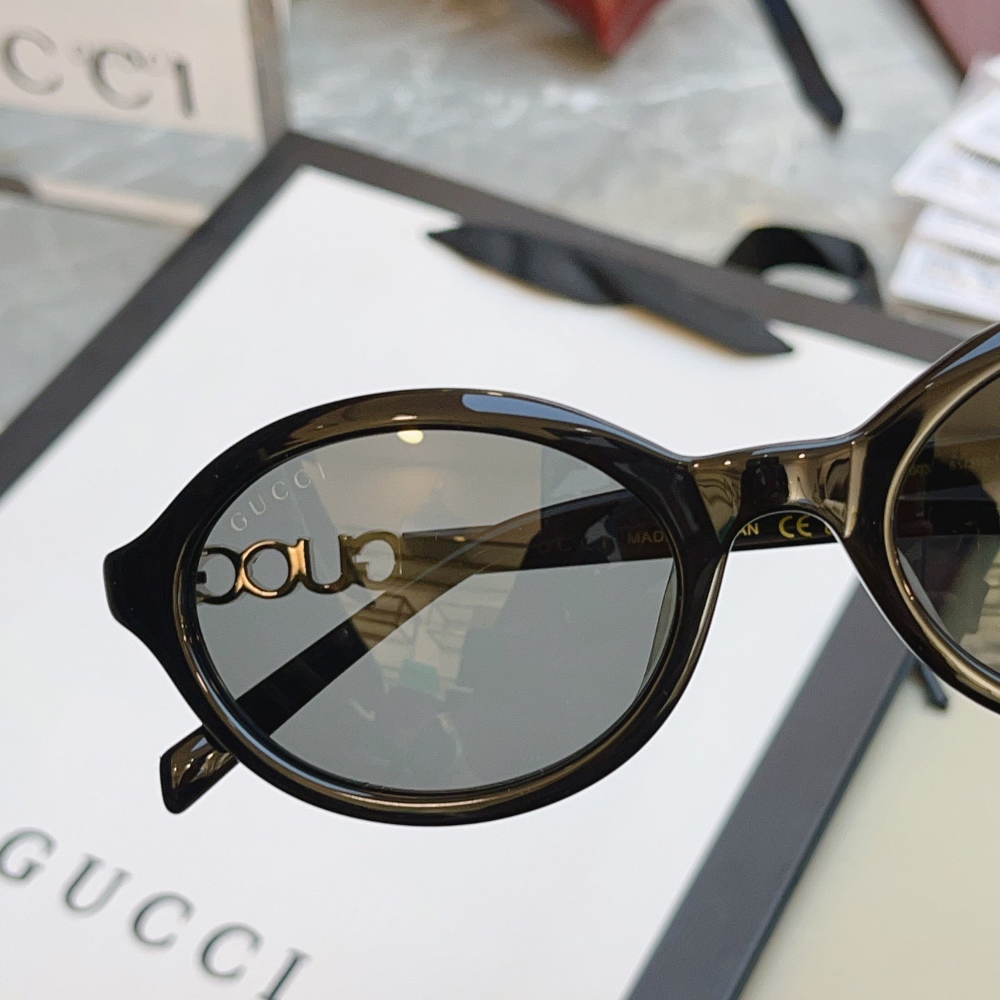 Gucci GG2153S Fashion Black Lens Sunglasses for Men & Women - detail image 4