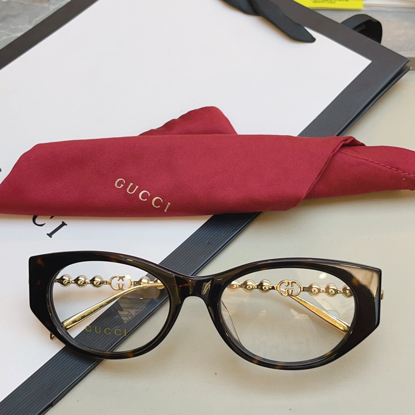 Gucci GG1970SA Fashion Red Lens Sunglasses for Men & Women - detail image 2