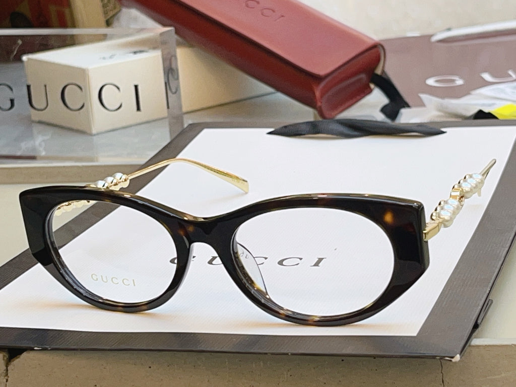 Gucci GG1970SA Fashion Black Lens Sunglasses for Men & Women - 431490 - detail image 3