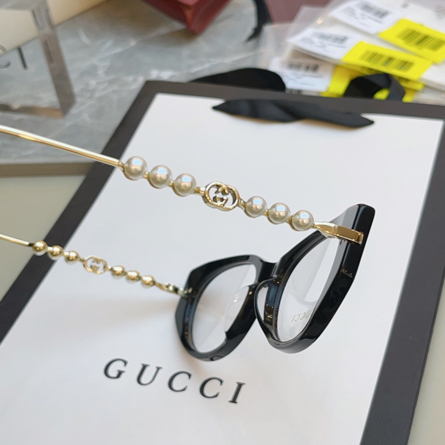 Gucci GG1970SA Fashion Black Lens Sunglasses for Men & Women - 431492 - detail image 2
