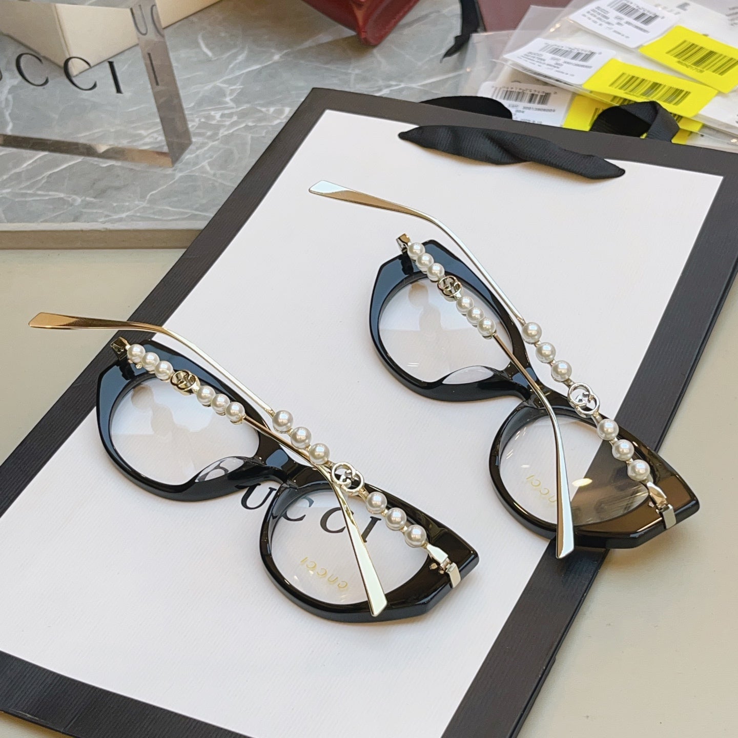 Gucci GG1970SA Fashion Black Lens Sunglasses for Men & Women - 431492 - detail image 4