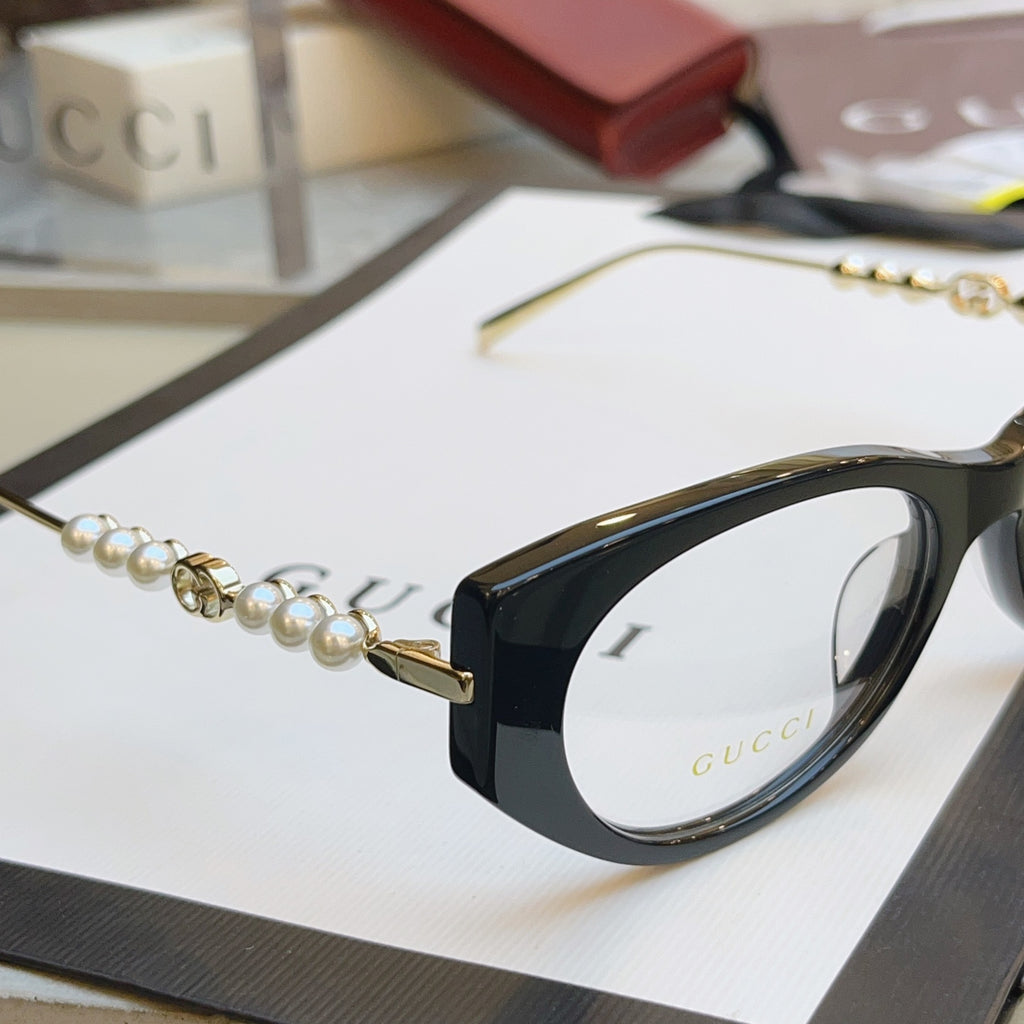 Gucci GG1970SA Fashion Black Lens Sunglasses for Men & Women - 431492