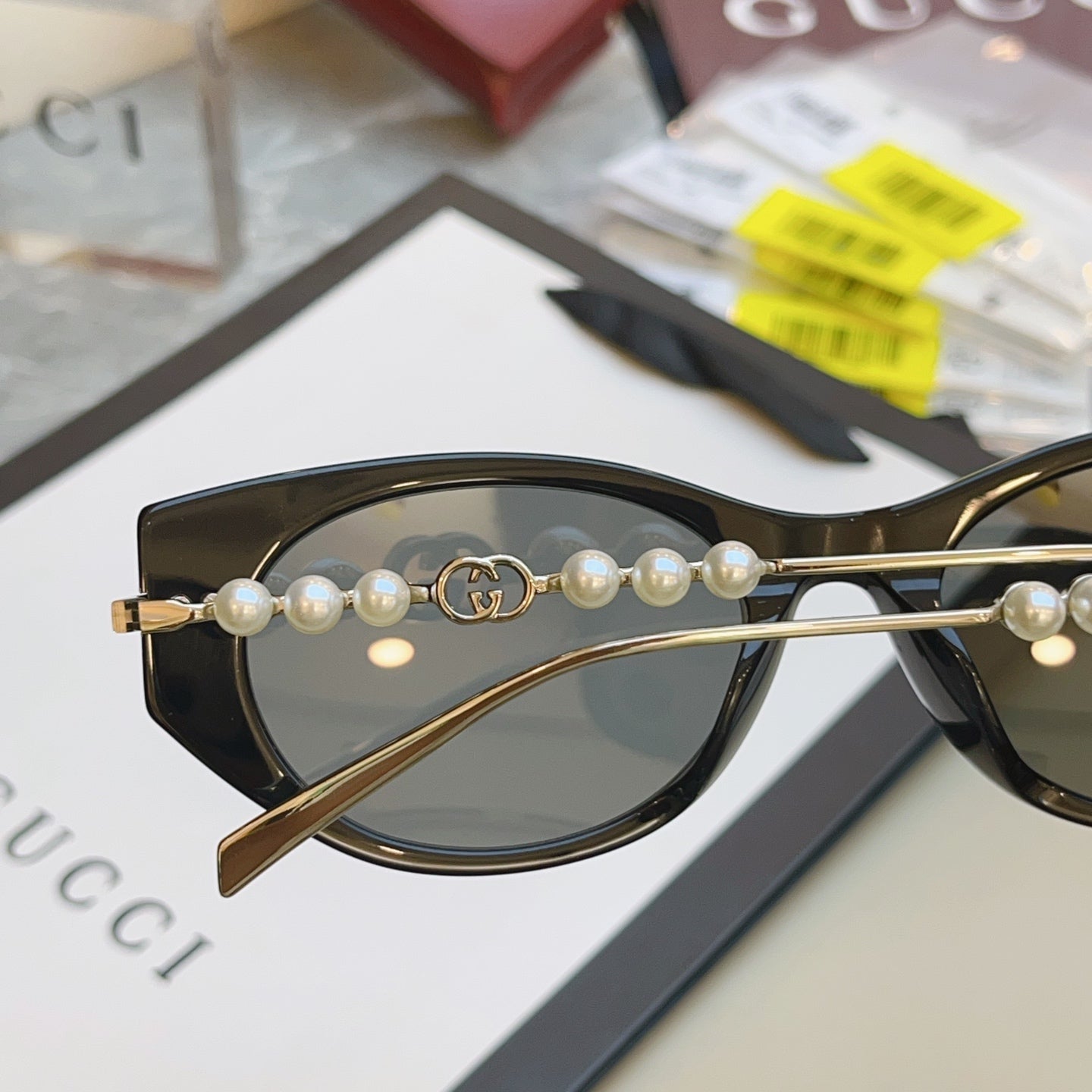 Gucci GG1970SA Fashion Black Lens Sunglasses for Men & Women - detail image 7