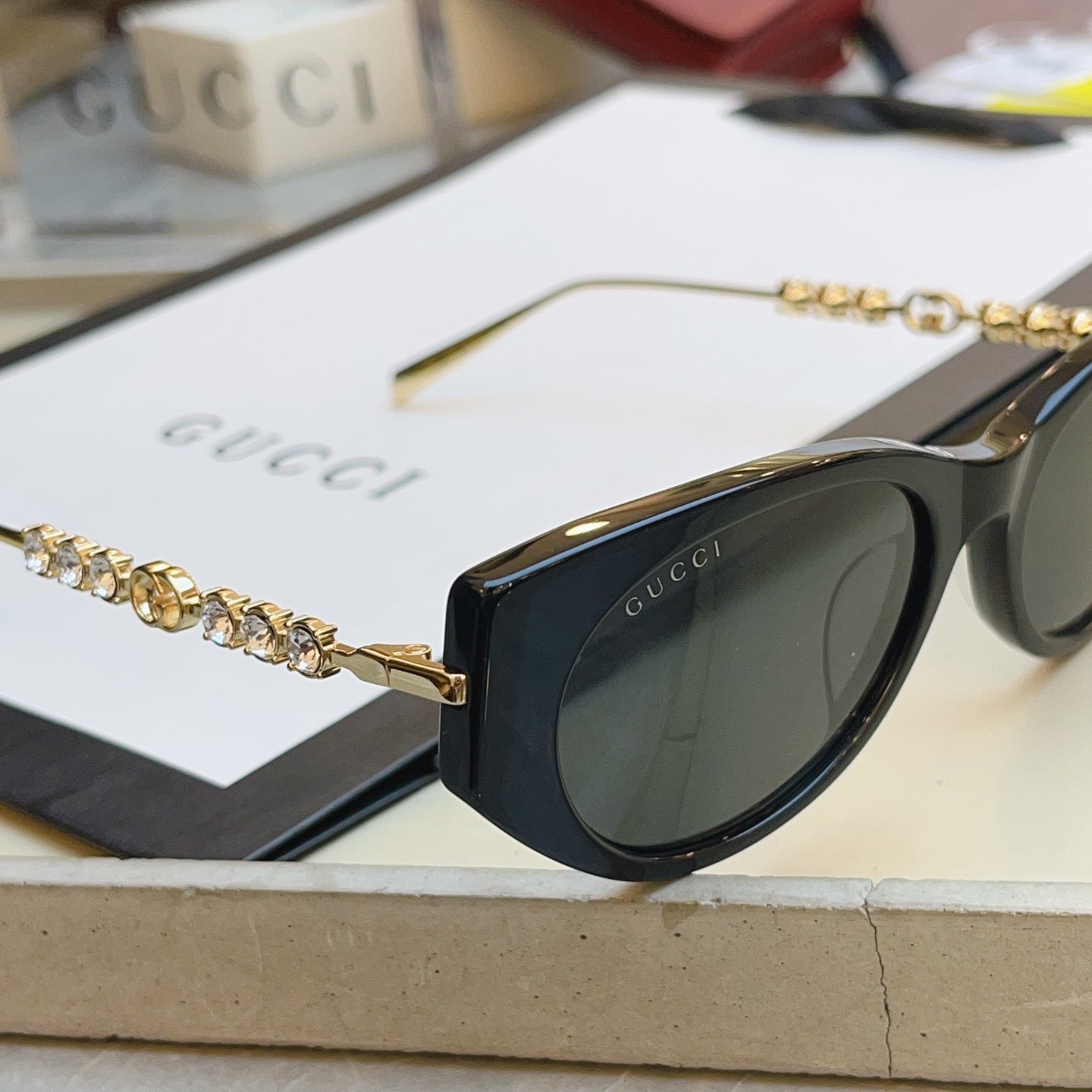 Gucci GG1970SA Fashion Black Lens Sunglasses for Men & Women - 431295 - detail image 4