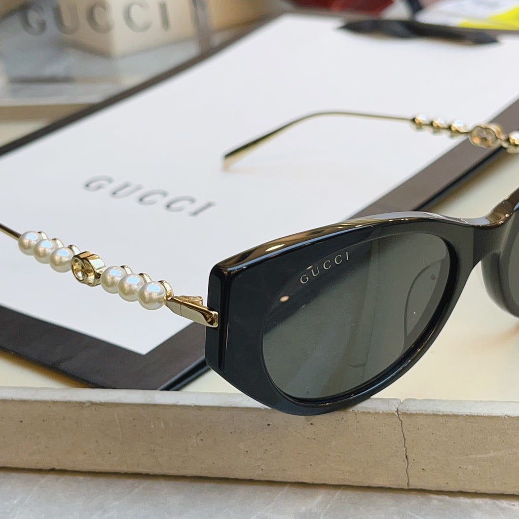 Gucci GG1970SA Fashion Black Lens Sunglasses for Men & Women - 431295