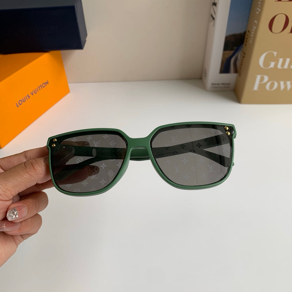 Louis Vuitton Square Gray Lens Sunglasses for Men & Women - 431230 - detail image 3