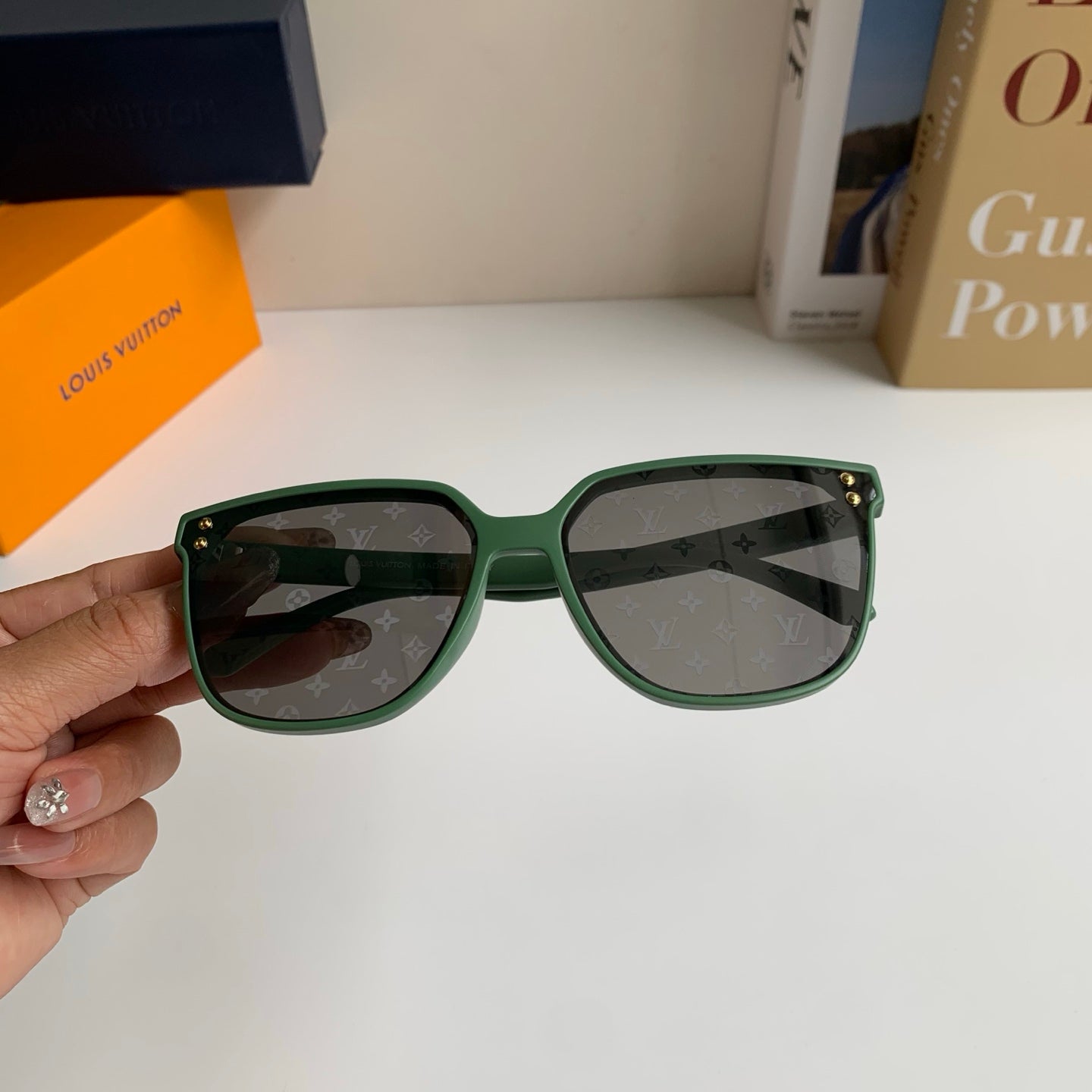 Louis Vuitton Square Gray Lens Sunglasses for Men & Women - 431230 - detail image 3