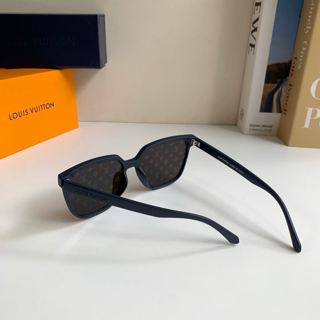 Louis Vuitton Square Blue Lens Sunglasses for Men & Women - 431232 - detail image 8