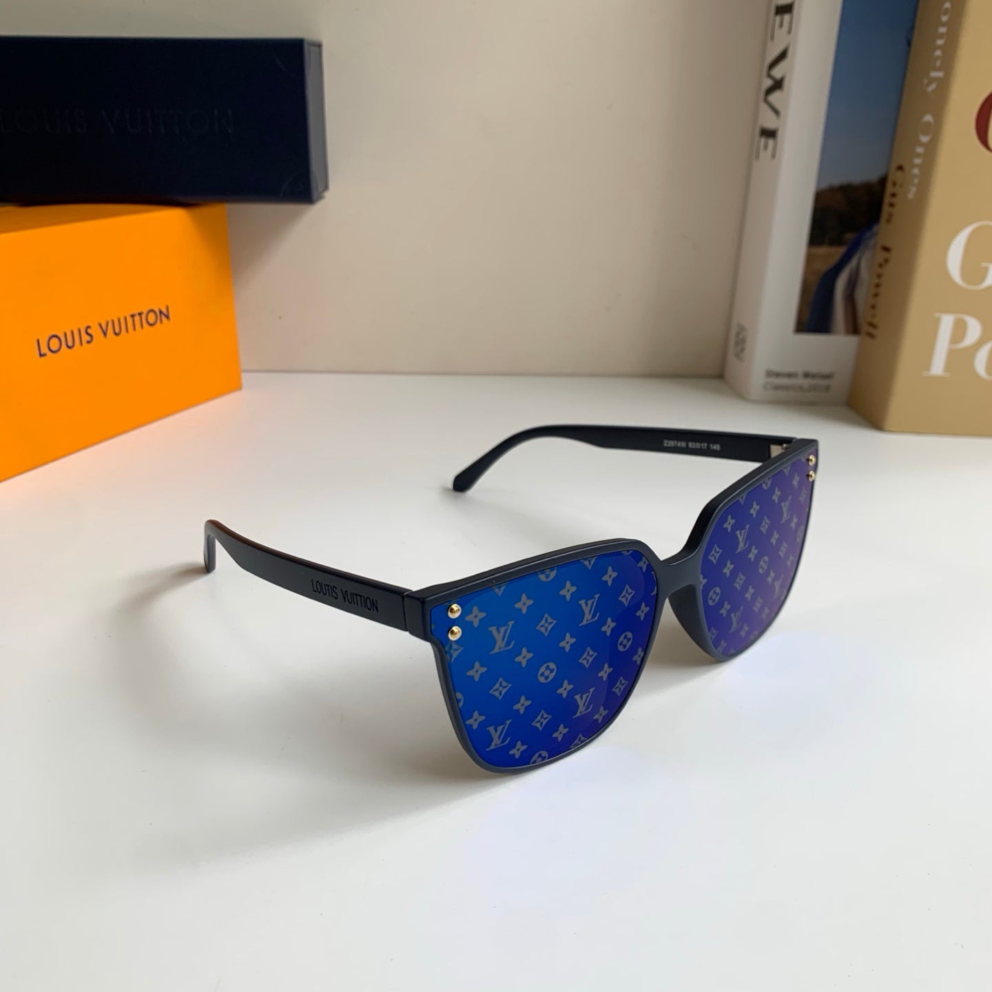Louis Vuitton Square Blue Lens Sunglasses for Men & Women - 431232