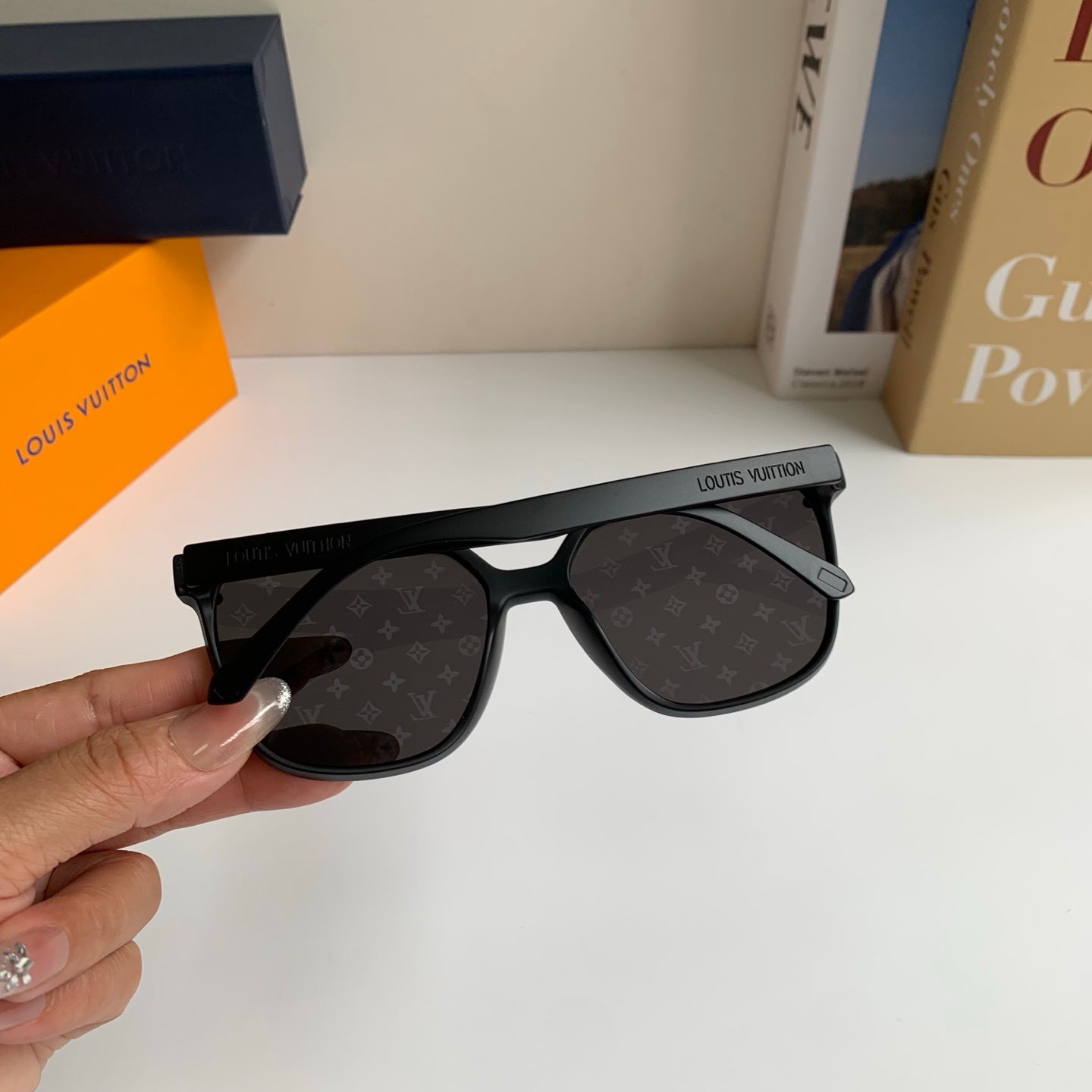 Louis Vuitton Square Silver Lens Sunglasses for Men & Women - 431233 - detail image 6