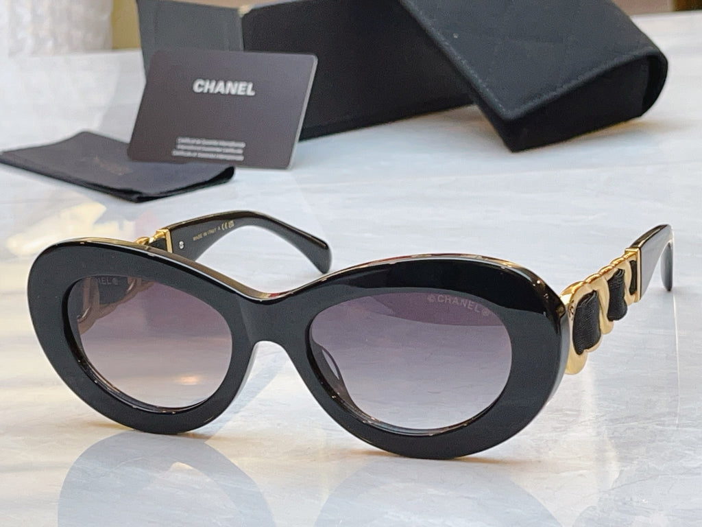 Chanel A71748 Fashion Red Lens Sunglasses for Men & Women - detail image 6