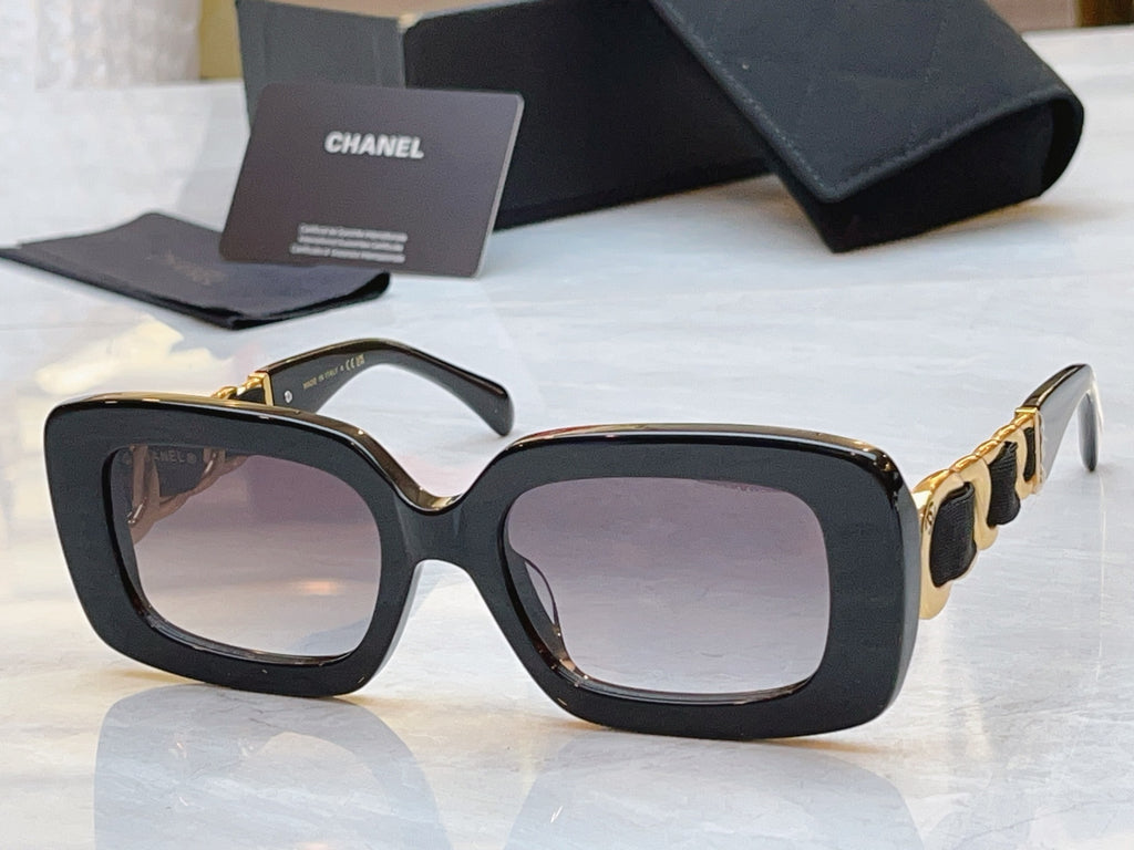 Chanel A71747 Fashion Black Lens Sunglasses for Men & Women - detail image 3