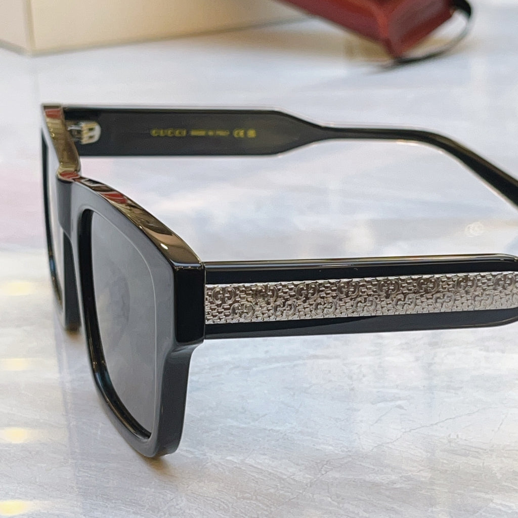 Gucci GG2072SA Fashion Gray Lens Sunglasses for Men & Women - detail image 8