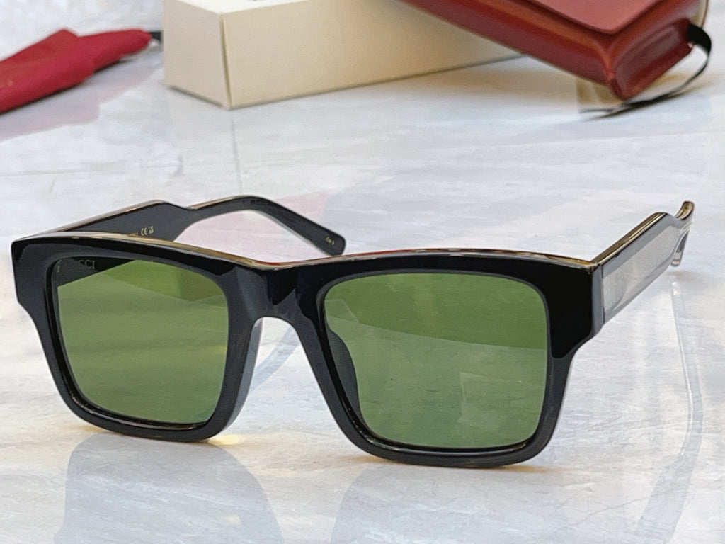 Gucci GG2072SA Fashion Gray Lens Sunglasses for Men & Women - detail image 3