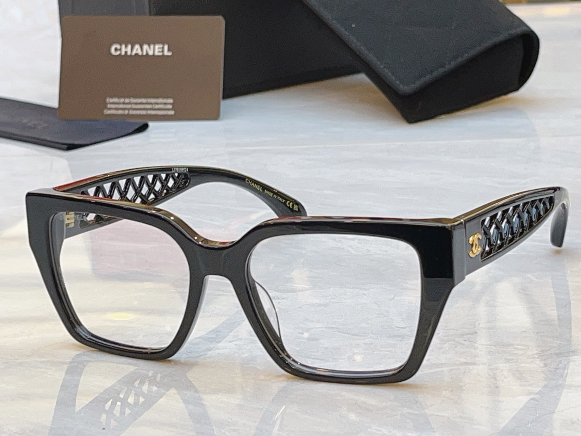 Chanel CH3517 Fashion Black Lens Sunglasses for Men & Women - 449060 - detail image 5