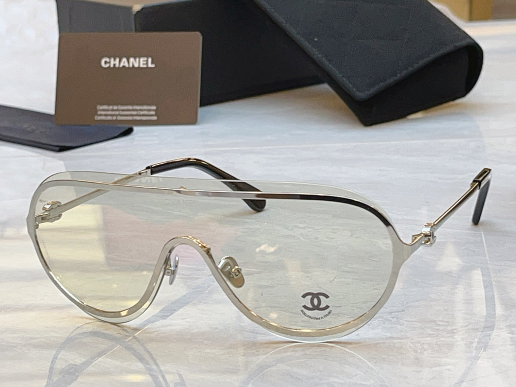 Chanel A71786 Fashion Gray Lens Sunglasses for Men & Women - detail image 5