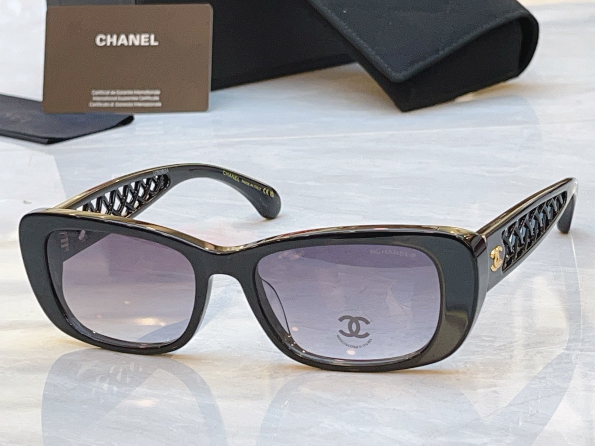 Chanel CH3518 Fashion Purple Lens Sunglasses for Men & Women - detail image 2