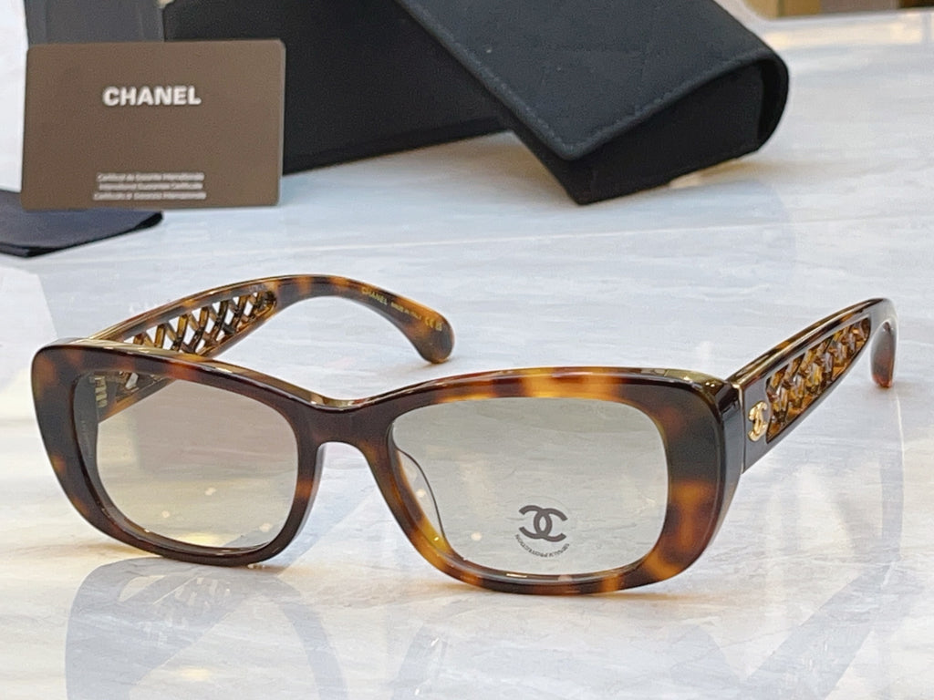 Chanel CH3518 Fashion Purple Lens Sunglasses for Men & Women - detail image 3