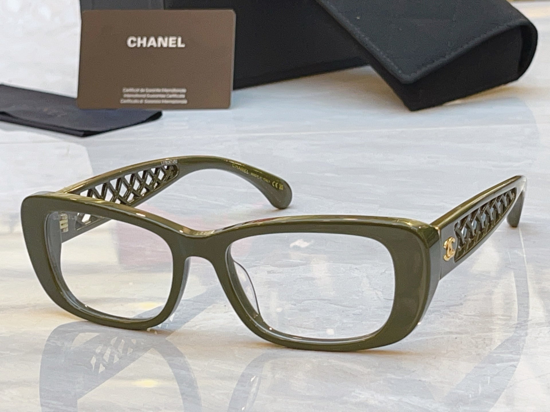 Chanel CH3518 Fashion Purple Lens Sunglasses for Men & Women - detail image 11