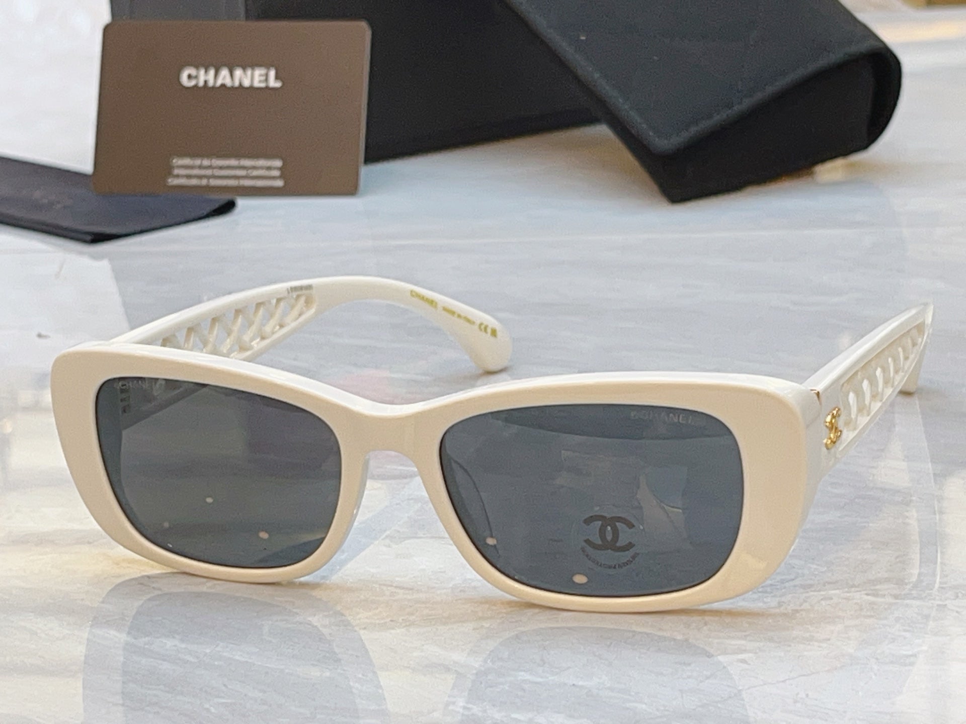 Chanel CH3518 Fashion Purple Lens Sunglasses for Men & Women - detail image 5