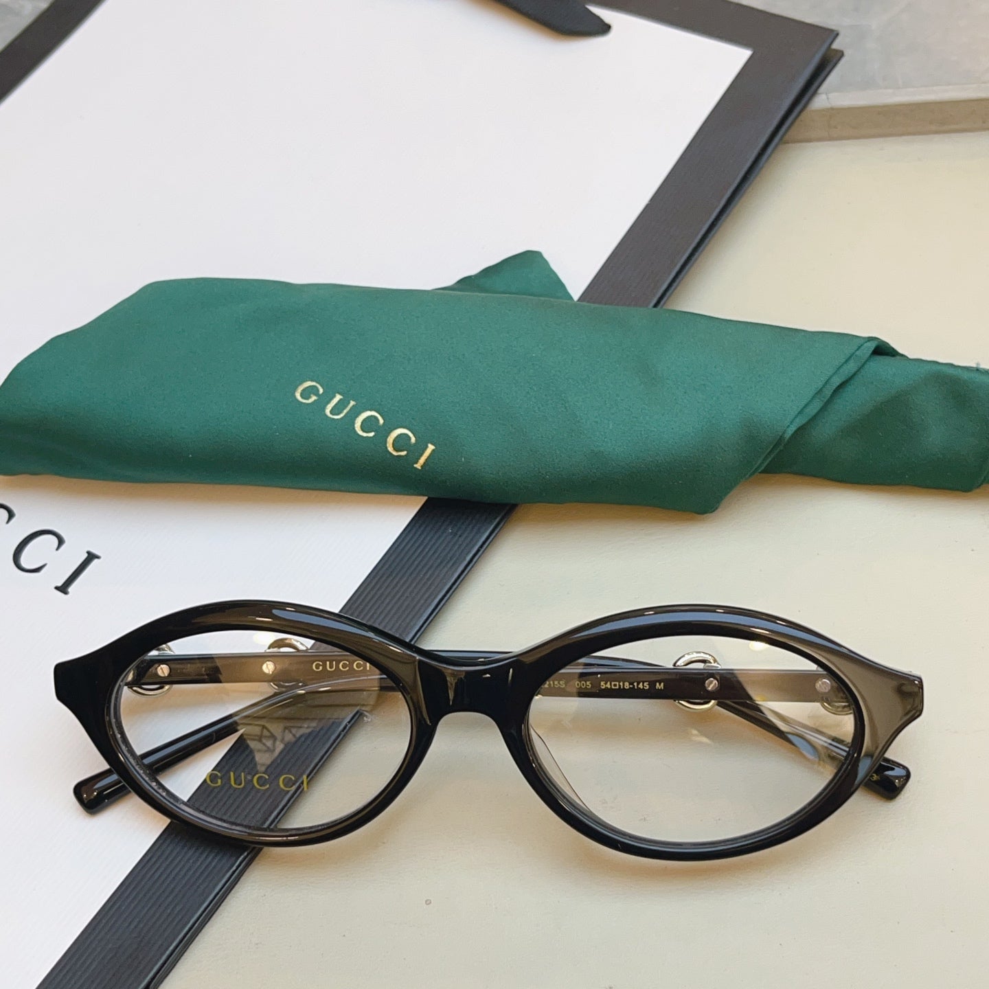 Gucci GG2215S Fashion Red Lens Sunglasses for Men & Women - 448745 - detail image 4