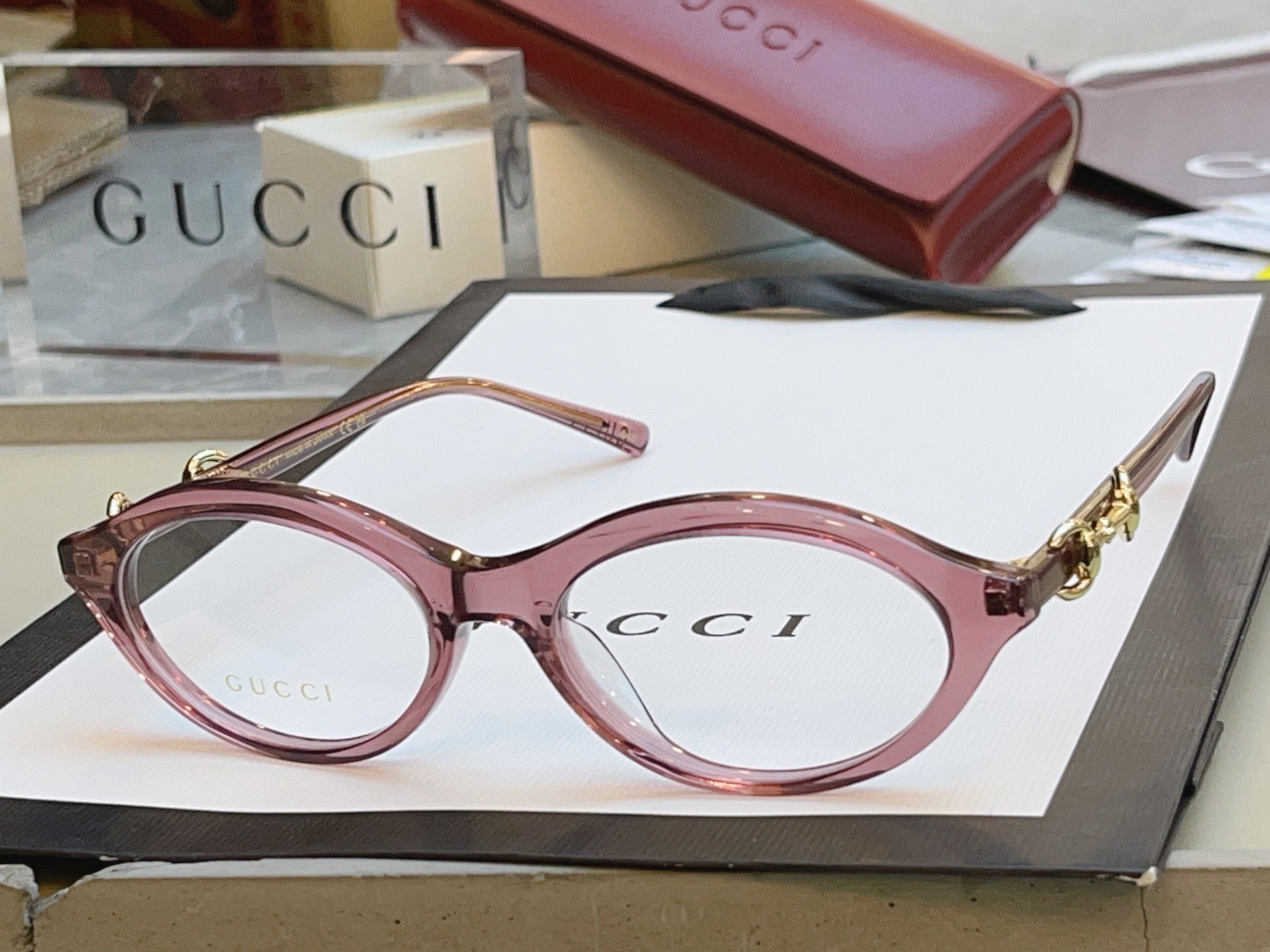 Gucci GG2215S Fashion Black Lens Sunglasses for Men & Women - 448746 - detail image 4