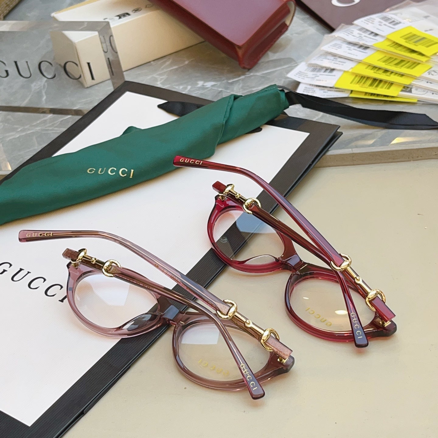 Gucci GG2215S Fashion Black Lens Sunglasses for Men & Women - 448748 - detail image 7