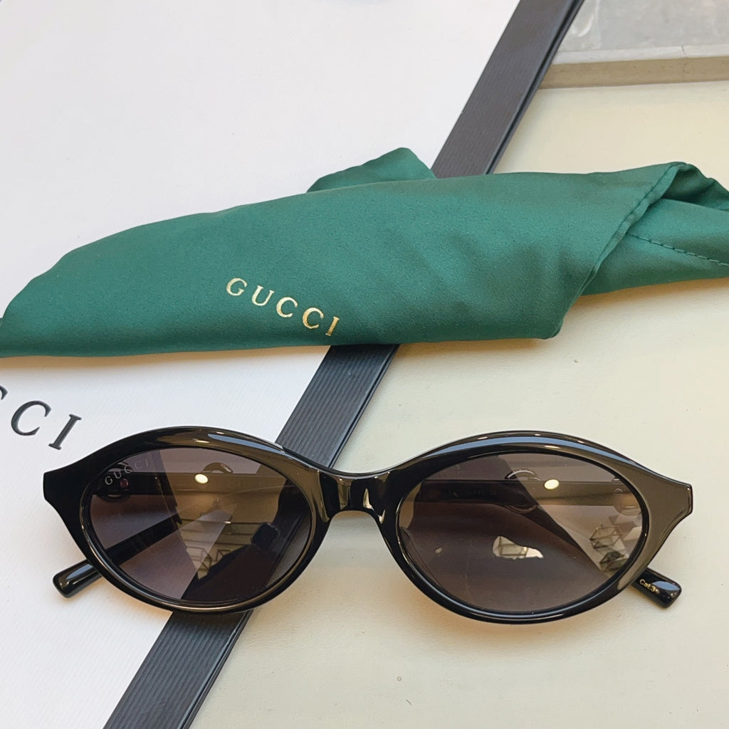 Gucci GG2215S Fashion Black Lens Sunglasses for Men & Women - 448749
