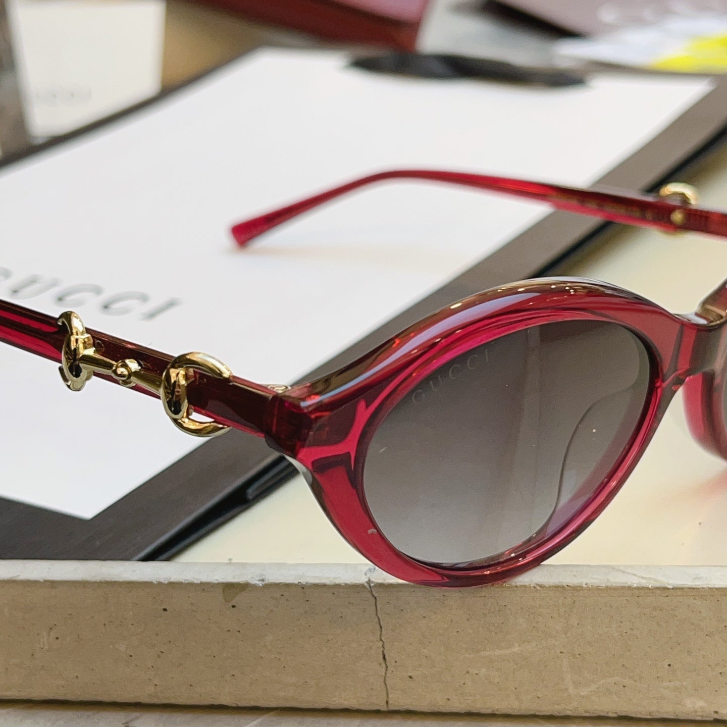 Gucci GG2215S Fashion Red Lens Sunglasses for Men & Women - detail image 2