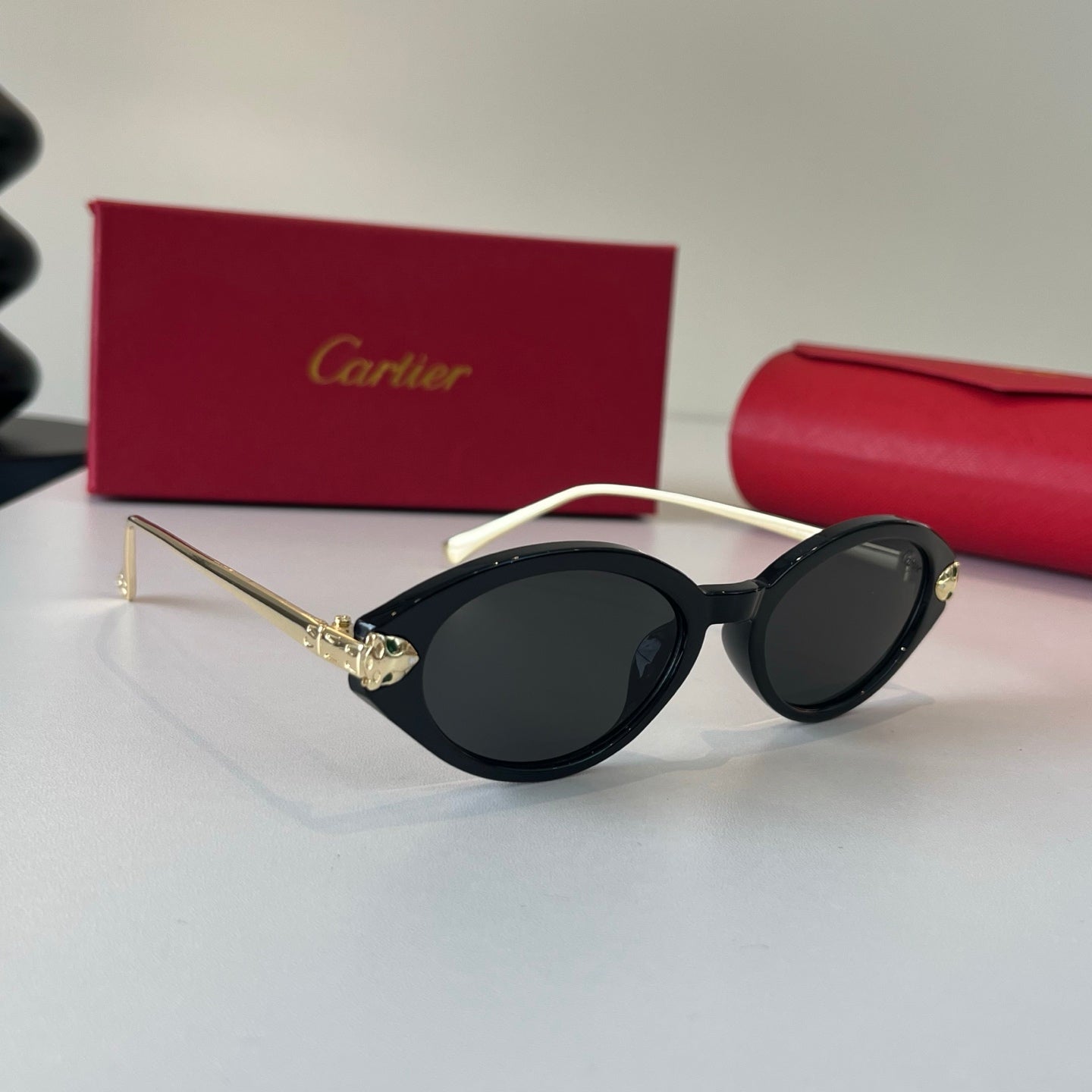 Cartier Lightweight Metal Rimless Silver Lens Sunglasses for Men & Wo - 487273