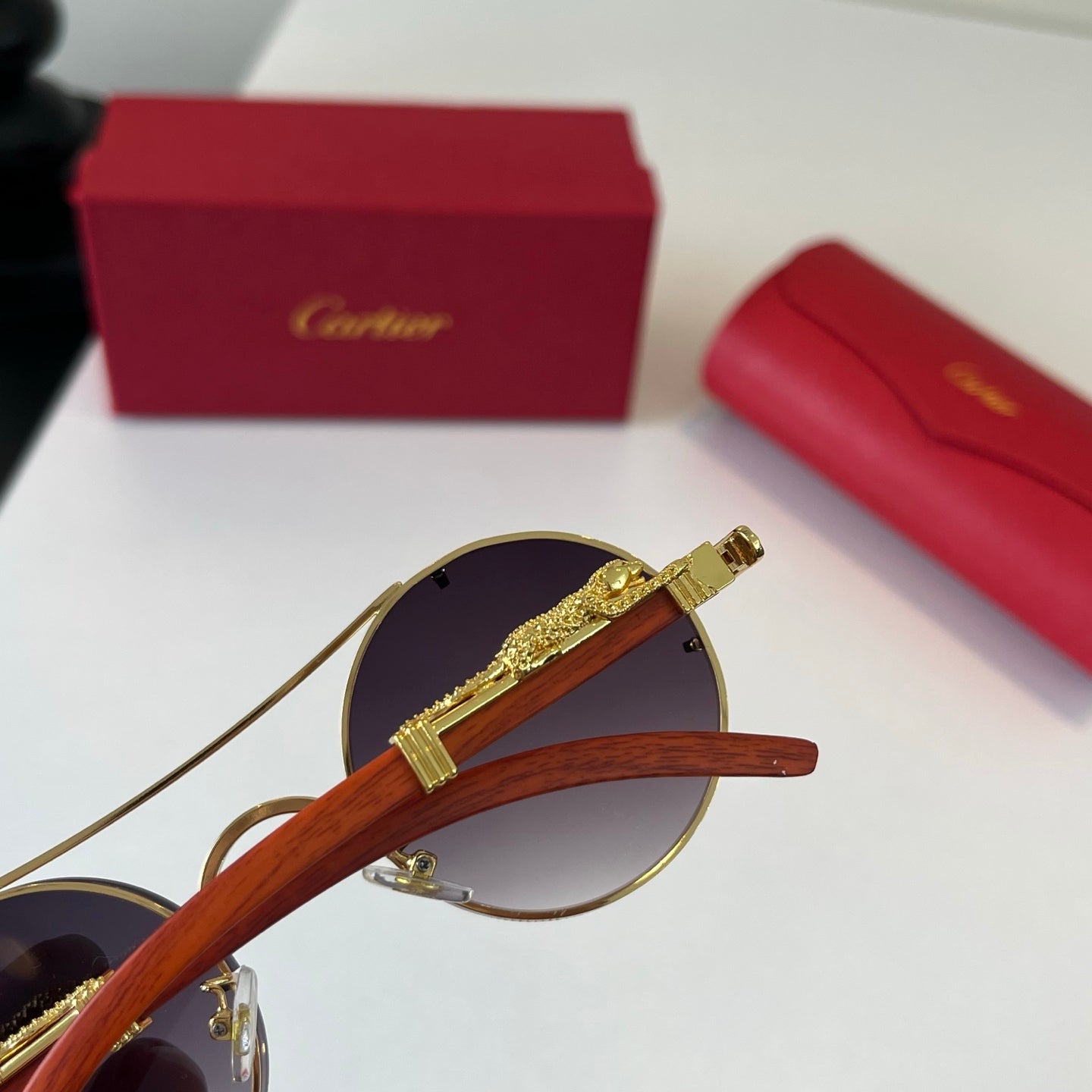 Cartier Lightweight Metal Rimless Red Lens Sunglasses for Men & Women - 465866 - detail image 6