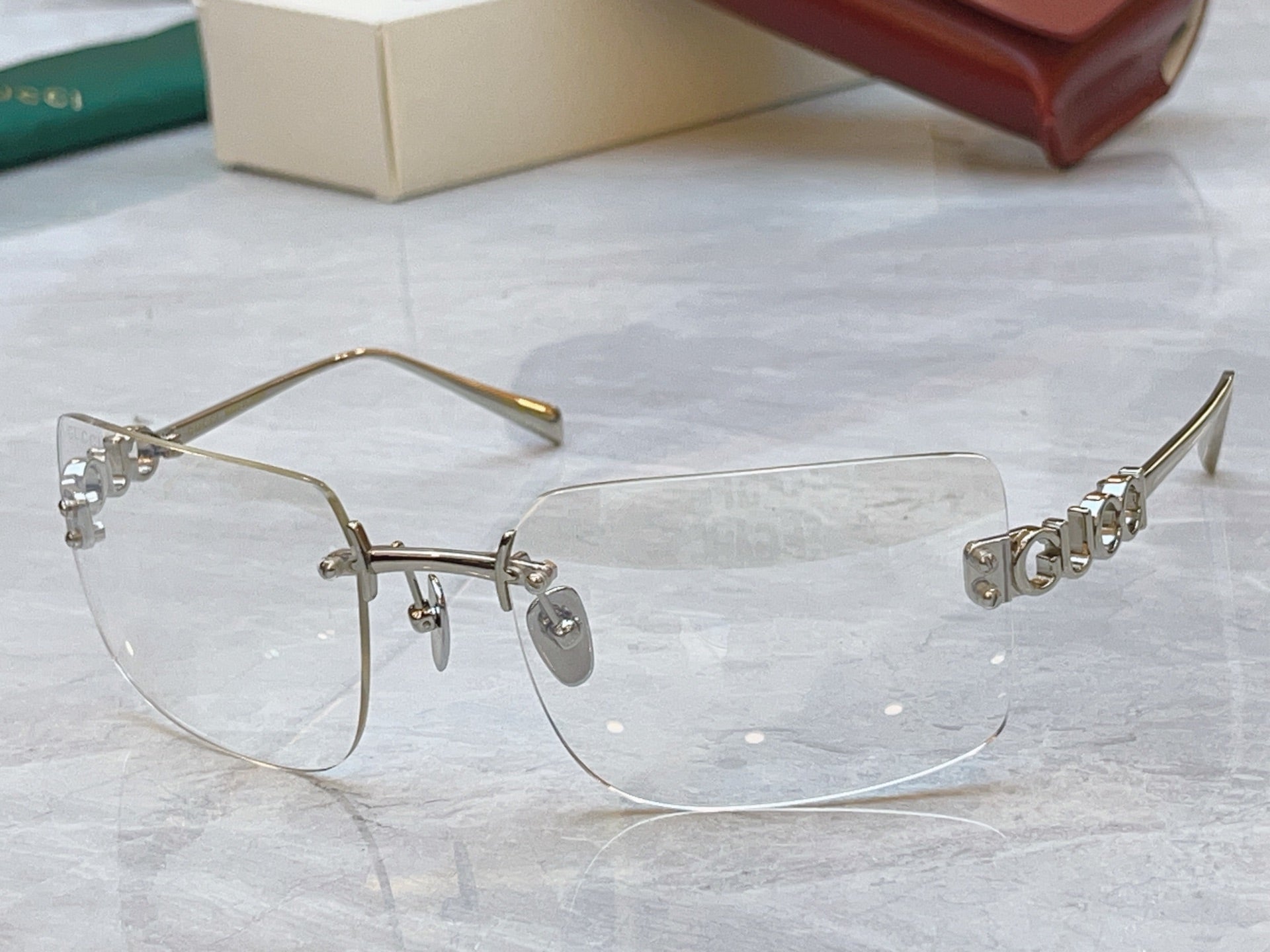 Gucci GG2038S Fashion Silver Lens Sunglasses for Men & Women - detail image 2