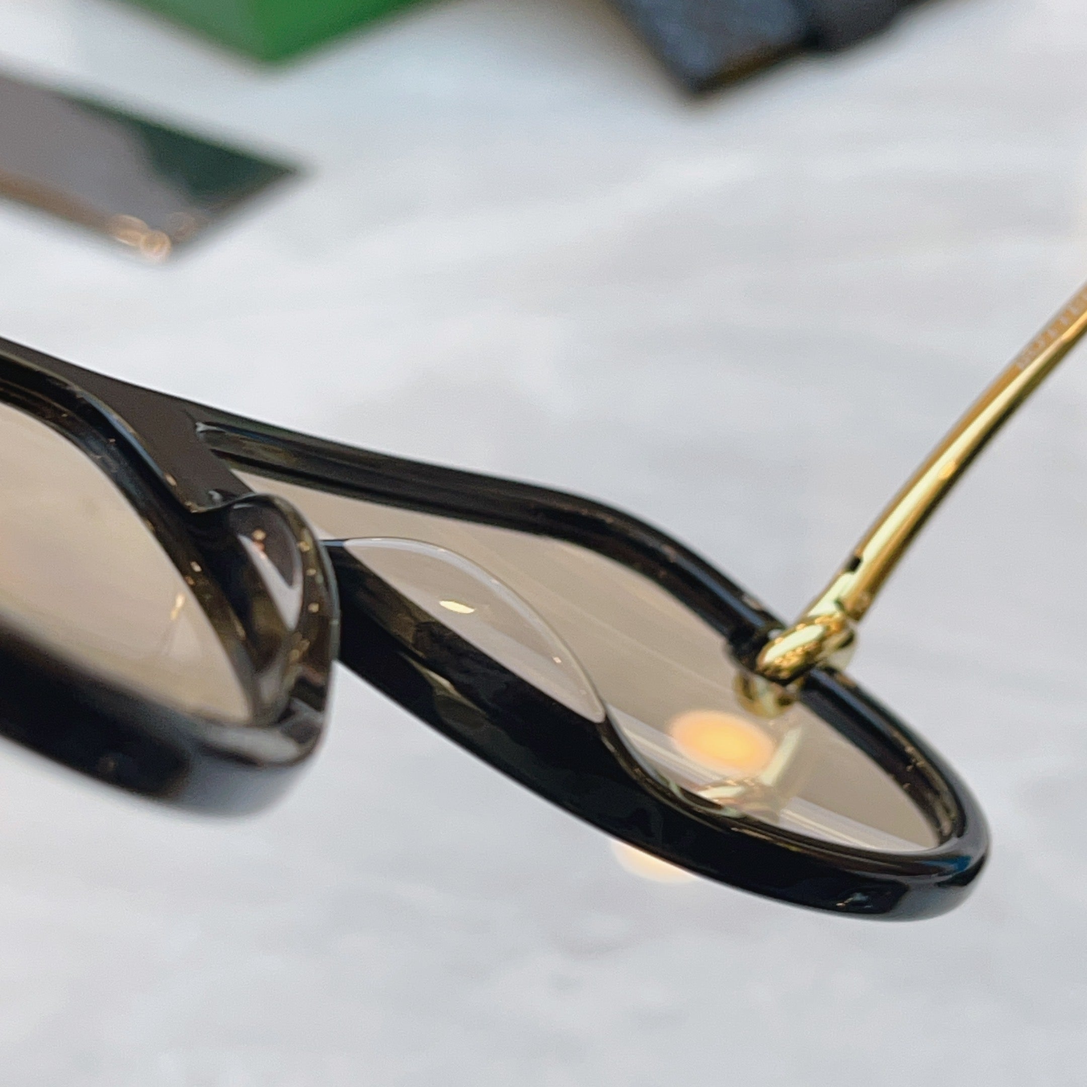 Bottega Veneta 1513S Fashion Red Lens Sunglasses for Men & Women - detail image 11