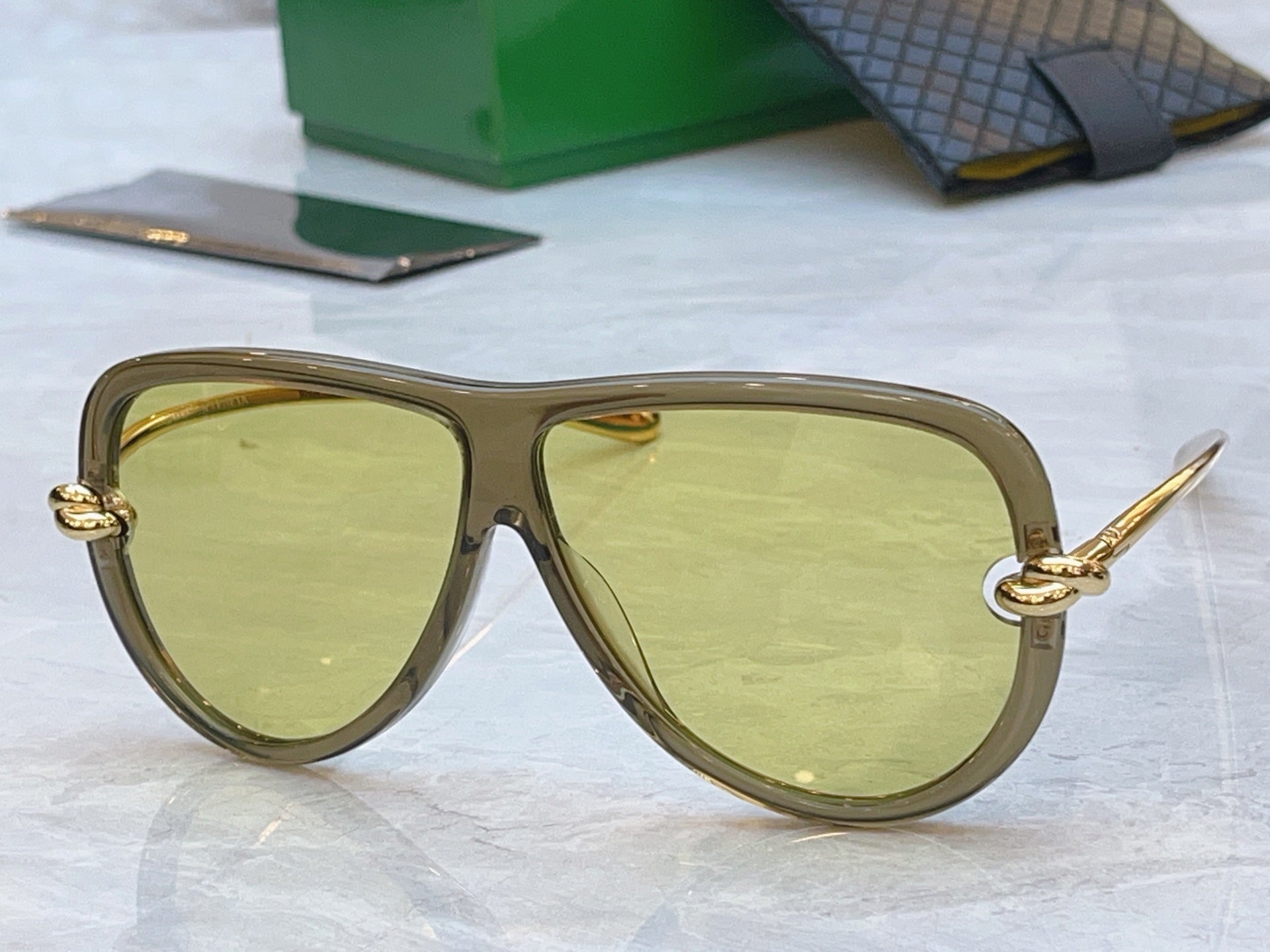 Bottega Veneta 1513S Fashion Red Lens Sunglasses for Men & Women - detail image 4