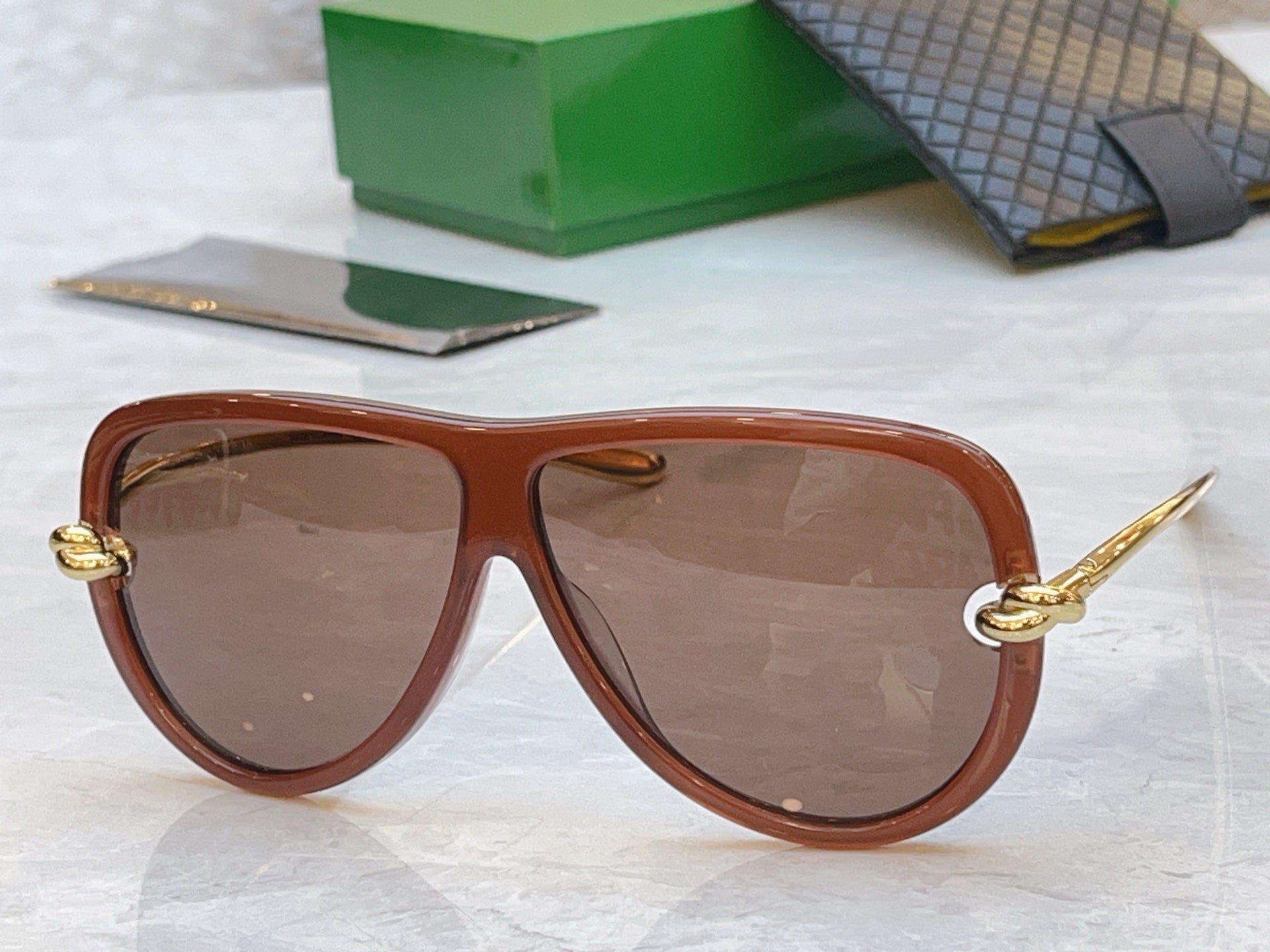 Bottega Veneta 1513S Fashion Red Lens Sunglasses for Men & Women